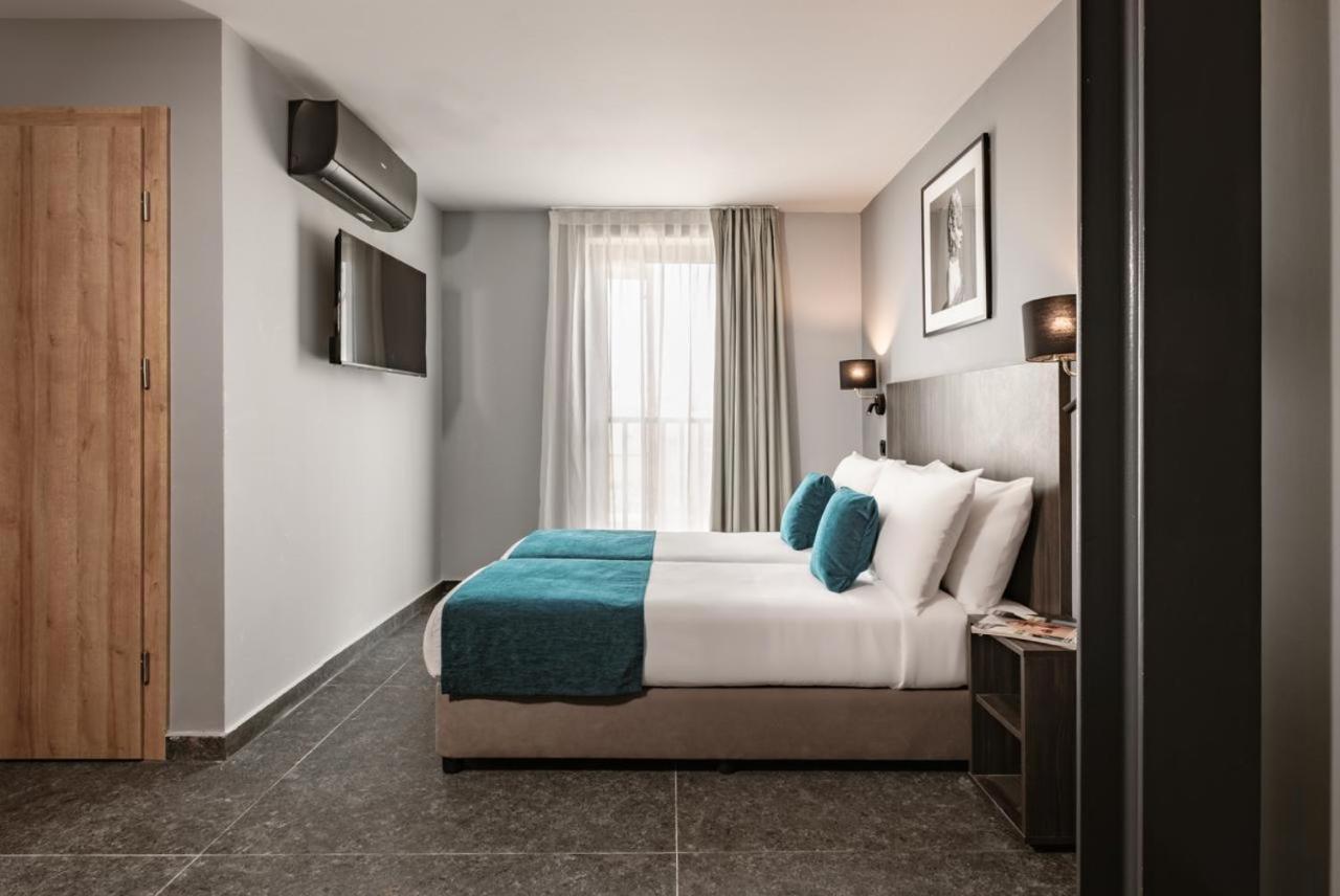 Spinola Hotel Сент Джулианс Экстерьер фото