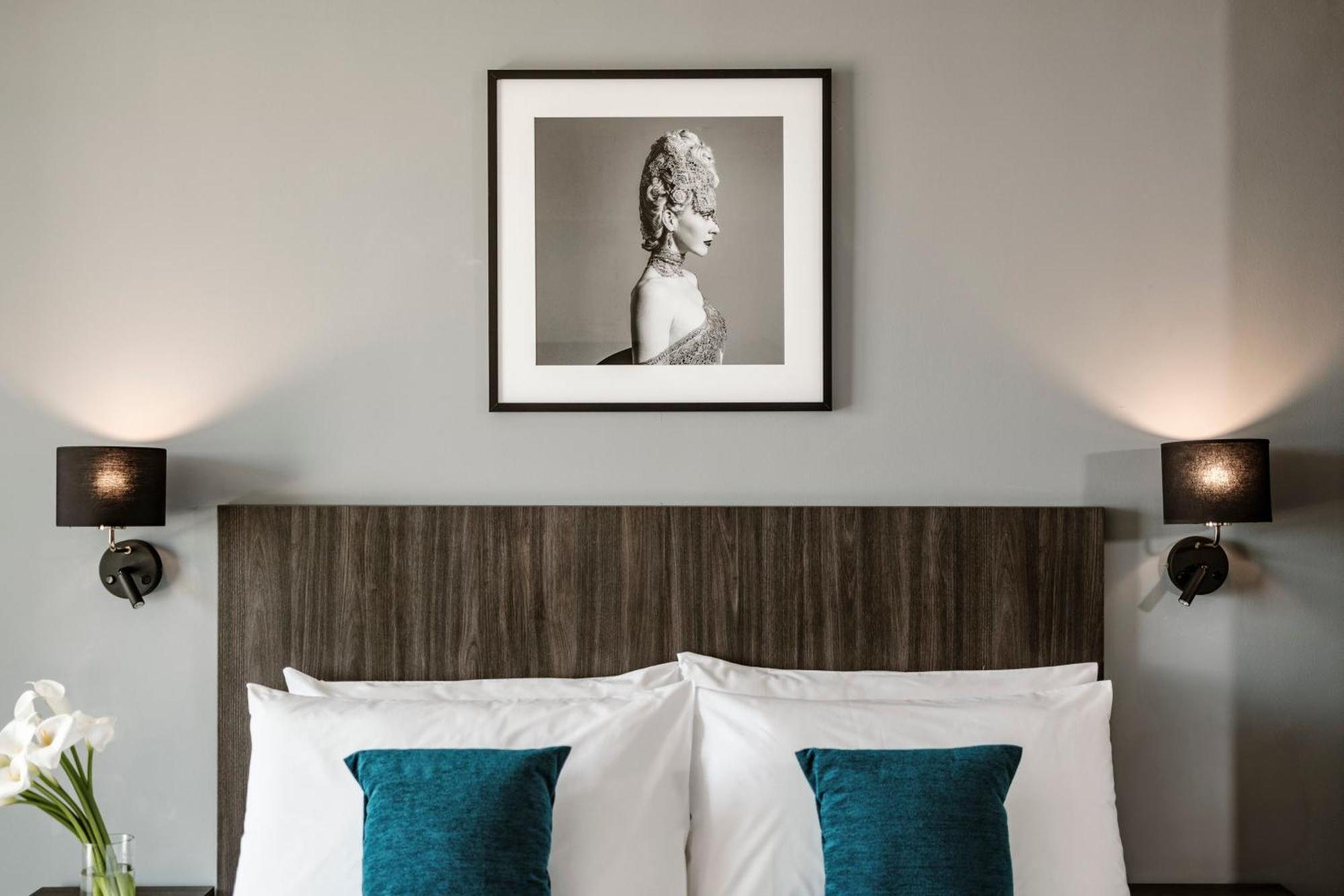 Spinola Hotel Сент Джулианс Экстерьер фото
