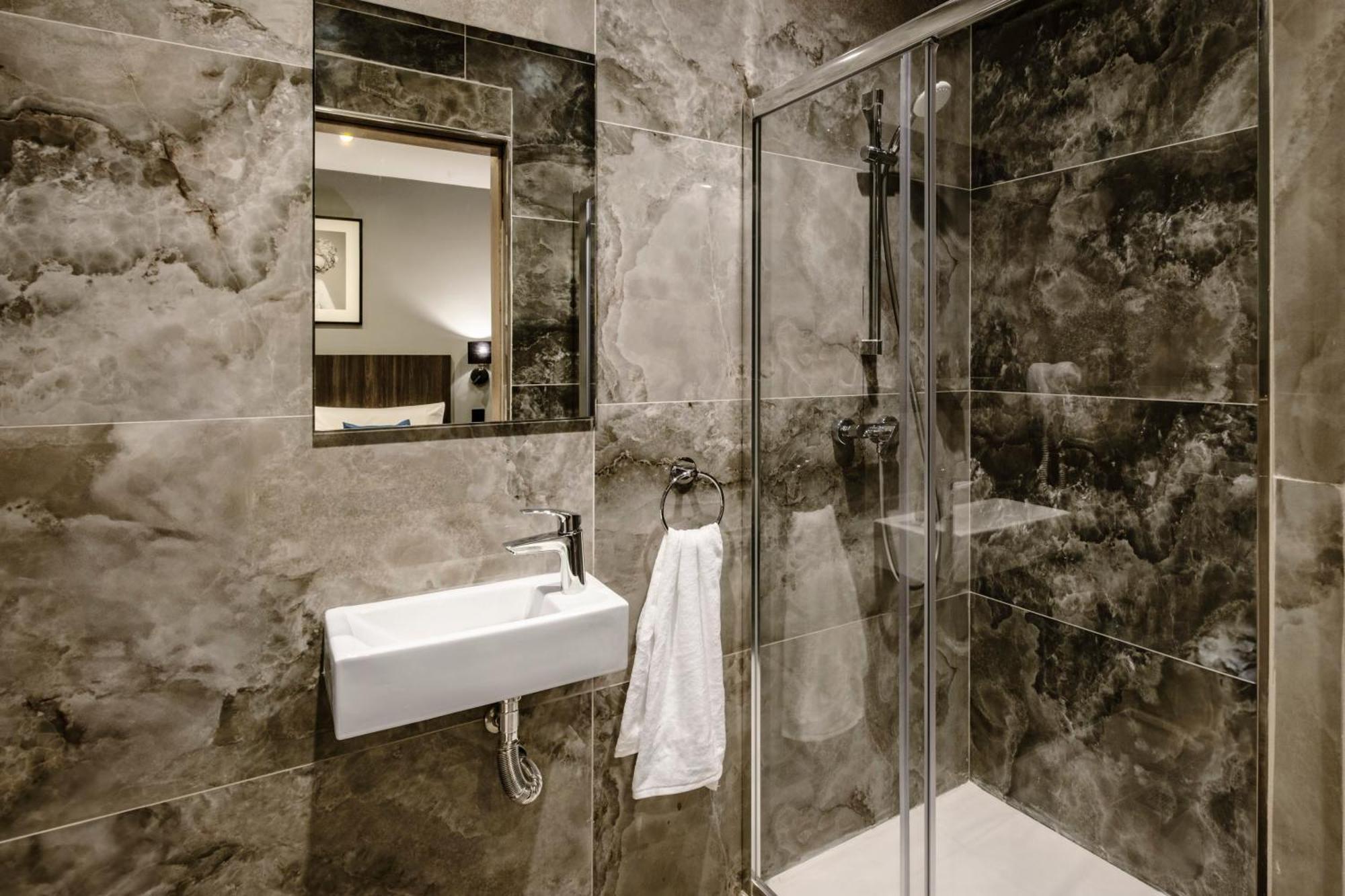 Spinola Hotel Сент Джулианс Экстерьер фото