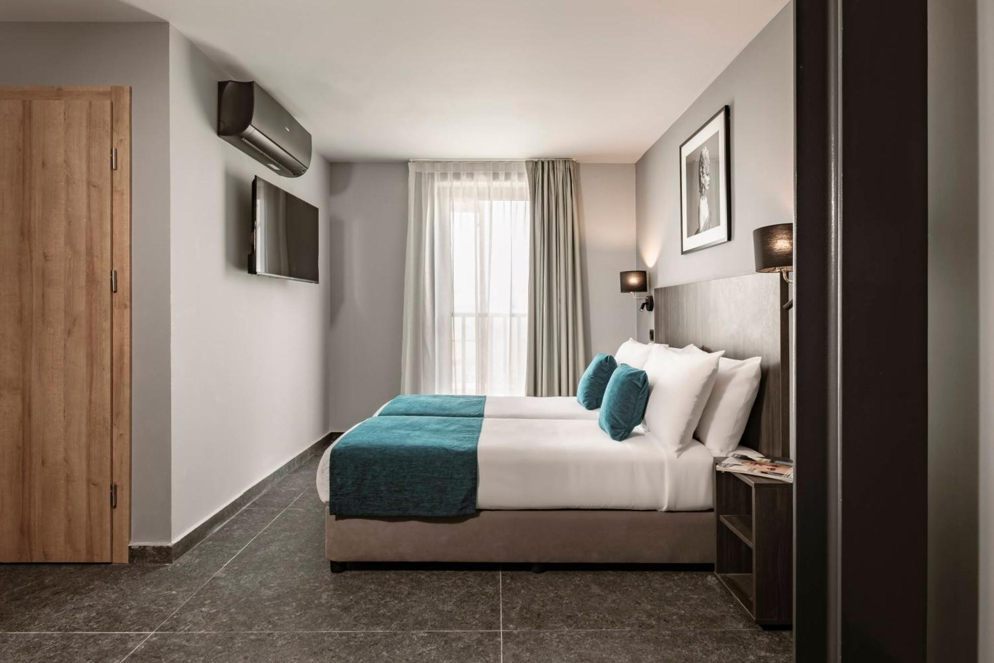 Spinola Hotel Сент Джулианс Экстерьер фото