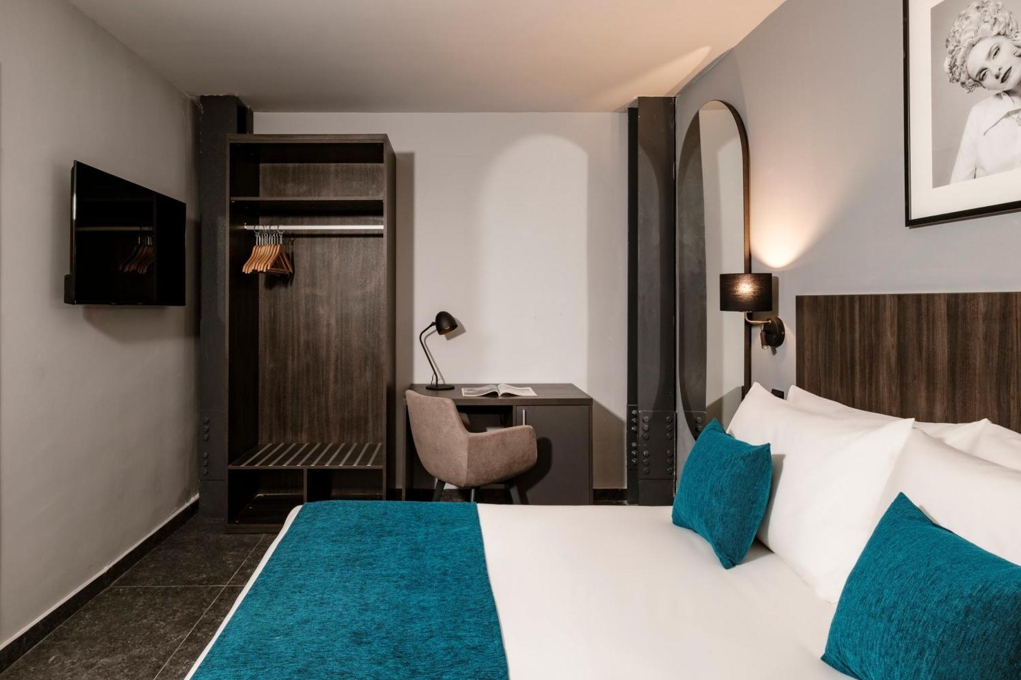 Spinola Hotel Сент Джулианс Экстерьер фото